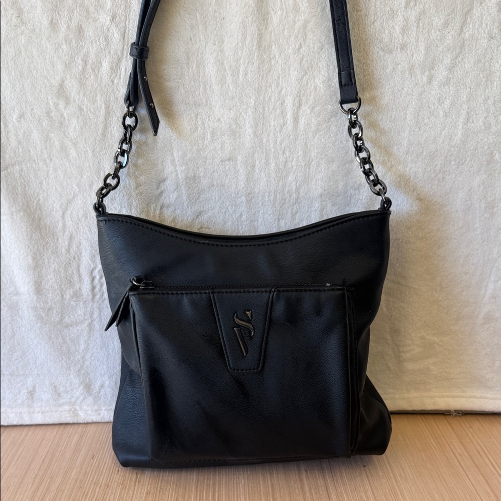 Vera Wang Black Leather Shoulder Bag
